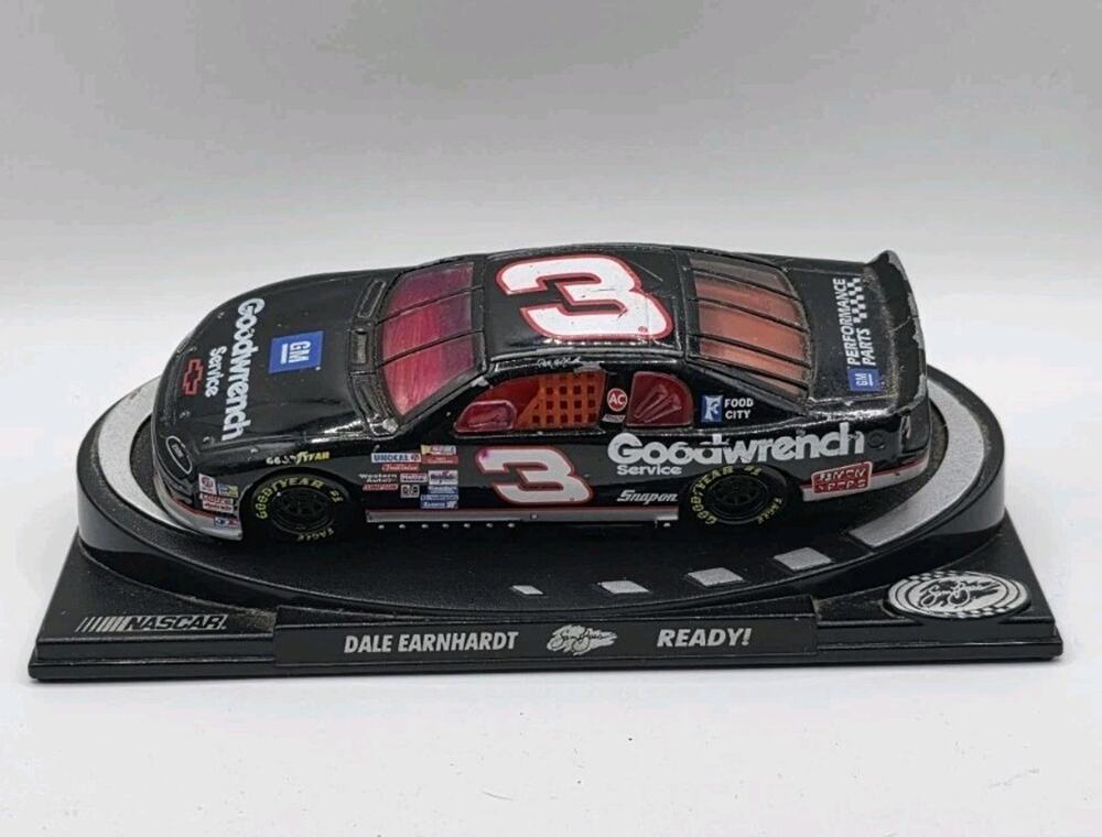 Action 1:24 Dale Earnhardt Sr #3 GM Goodwrench Service Plus Diecast NASCAR 2002